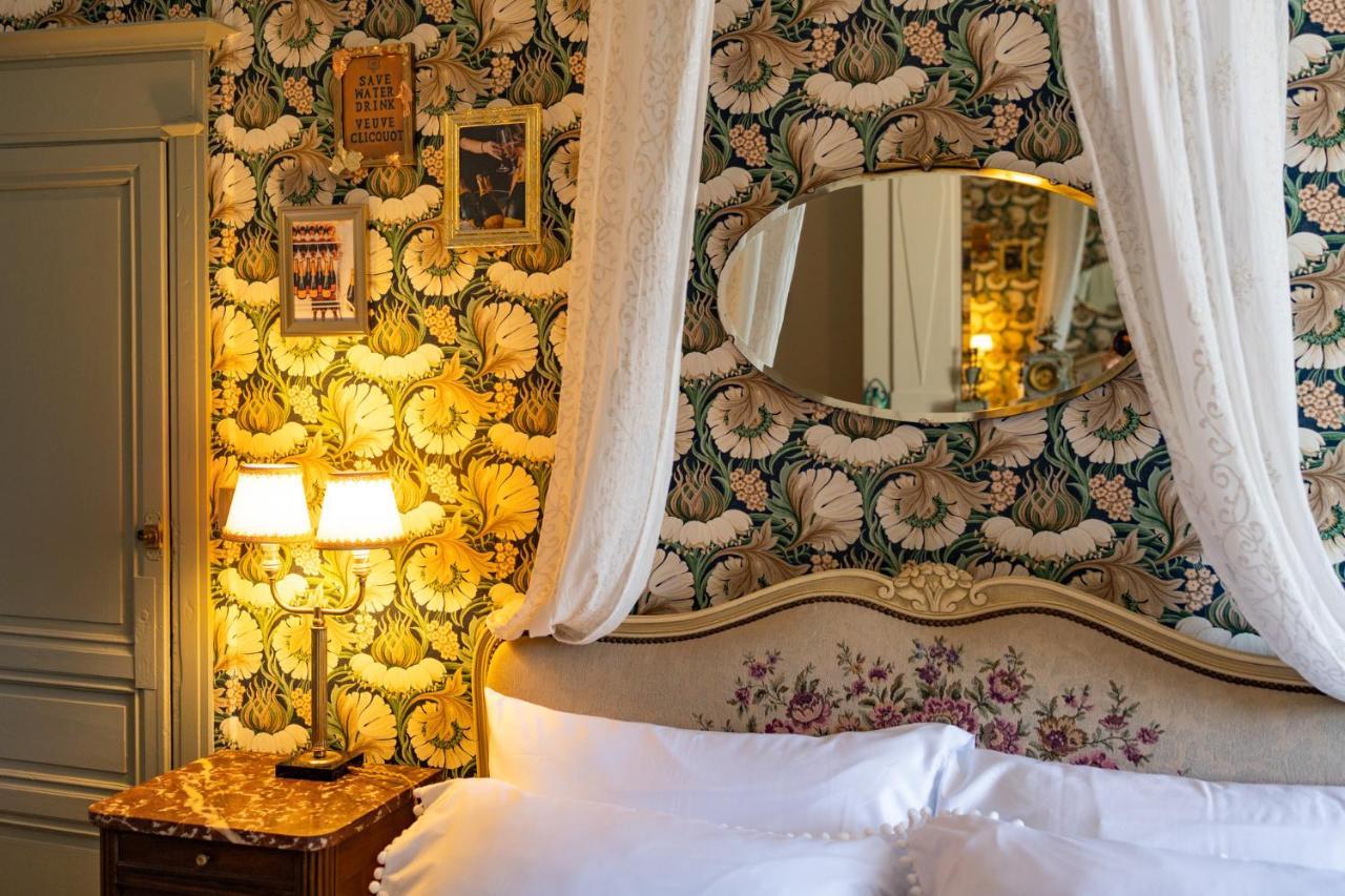 Champagne House - Elegance, Luxury And Charm Bed & Breakfast Condom Exterior photo