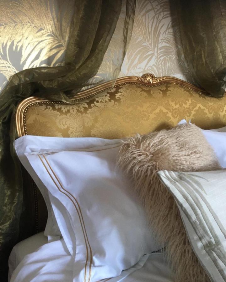 Champagne House - Elegance, Luxury And Charm Bed & Breakfast Condom Exterior photo